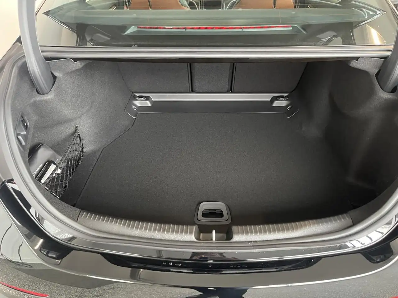 Mercedes-Benz C-Class - Image 6