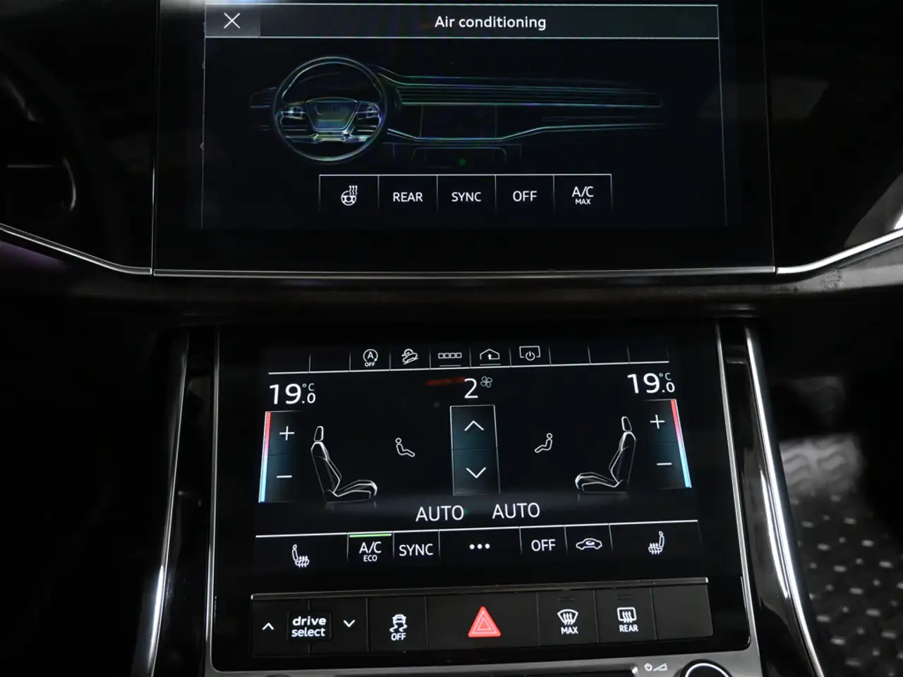 Audi Q7 - Image 21