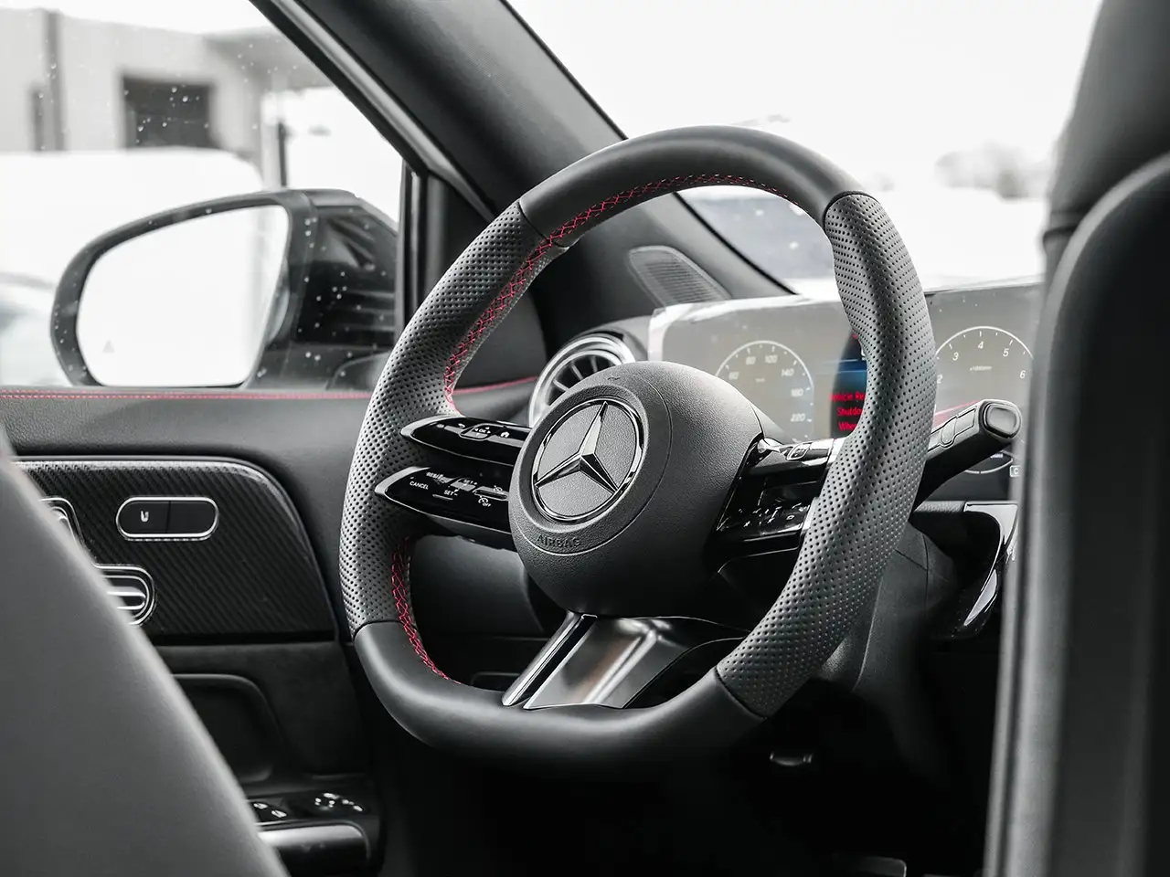 Mercedes-Benz GLA - Image 16