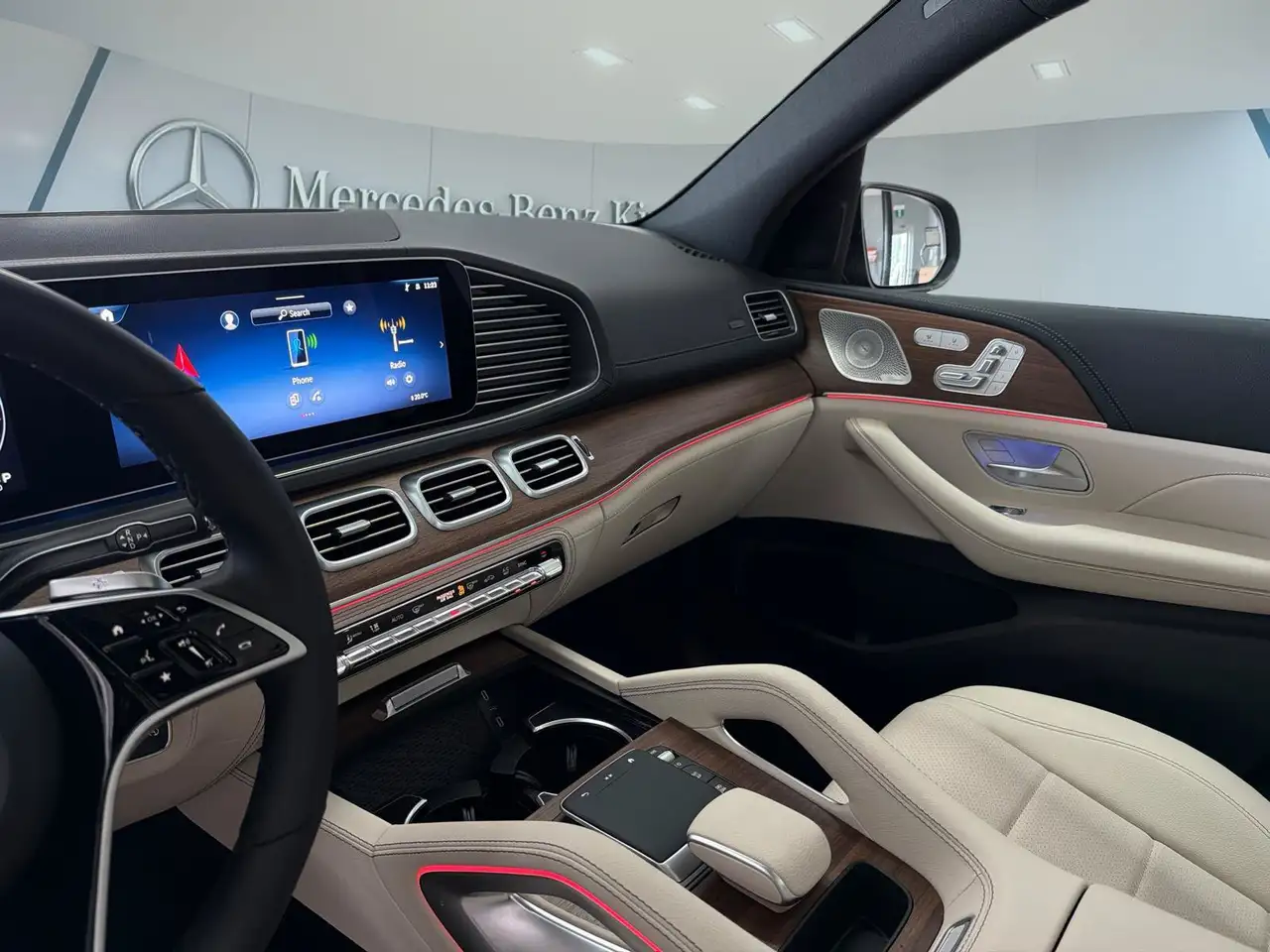 Mercedes-Benz GLE - Image 30