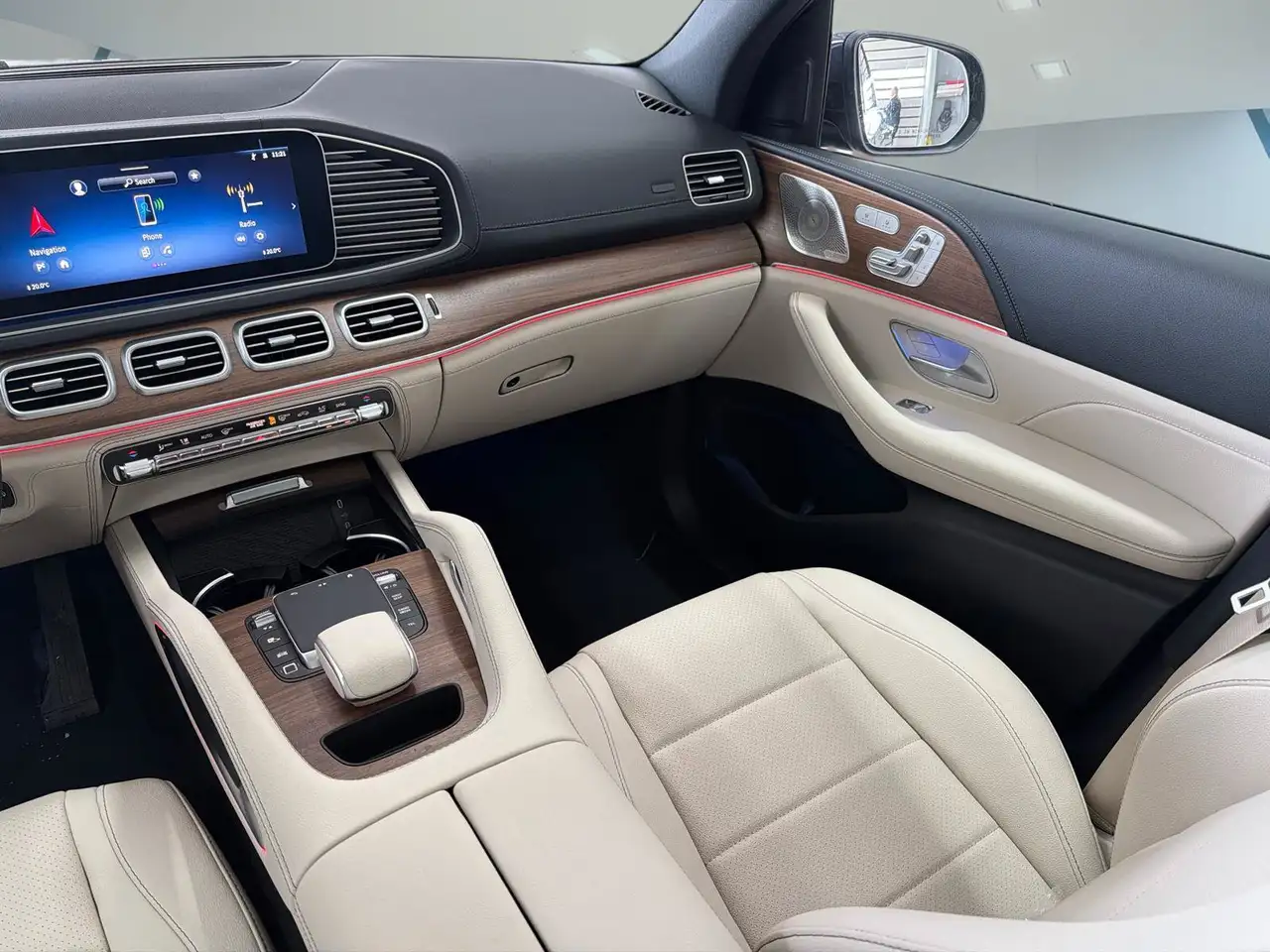 Mercedes-Benz GLE - Image 20