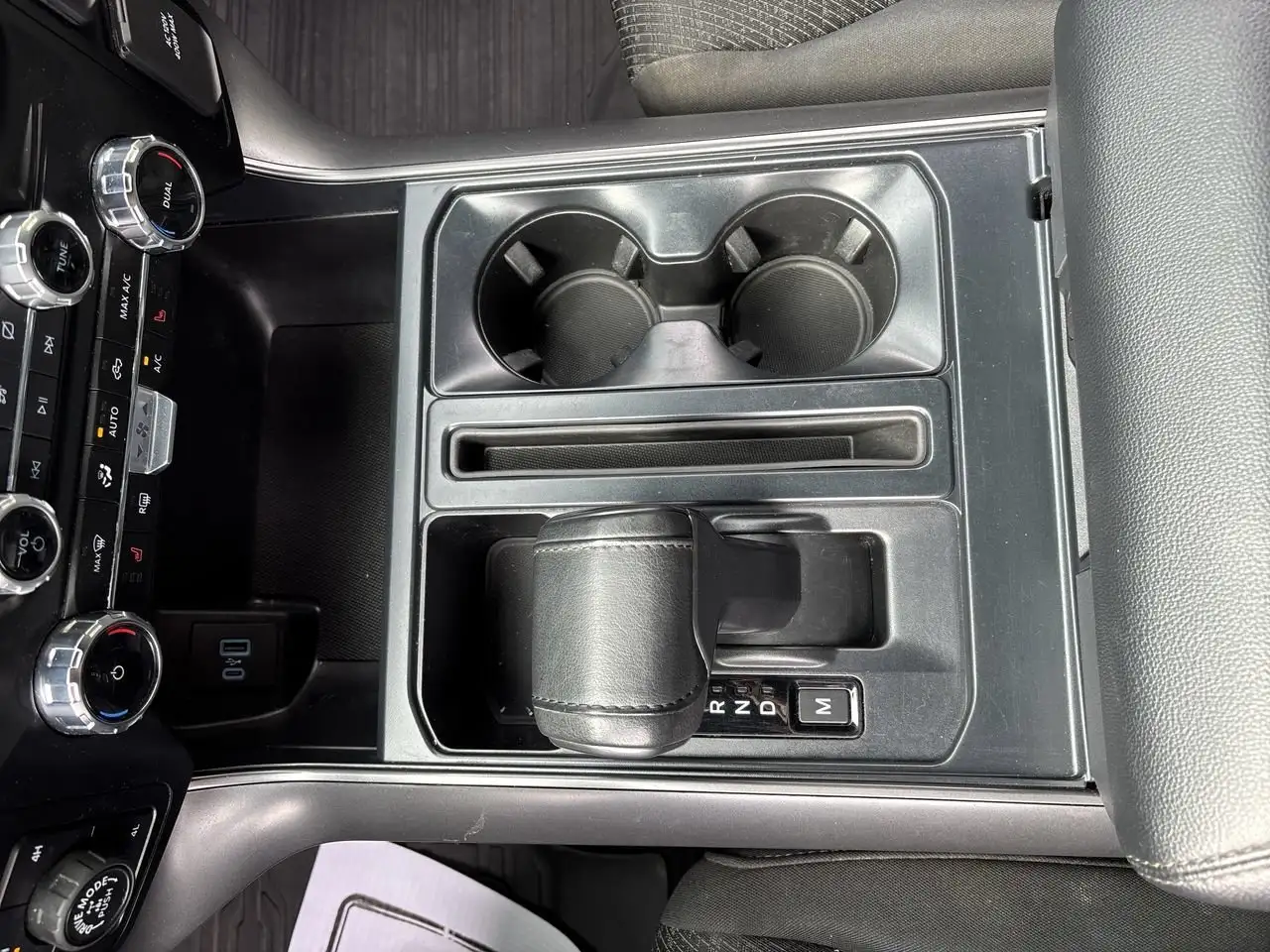 Ford F-150 - Image 29