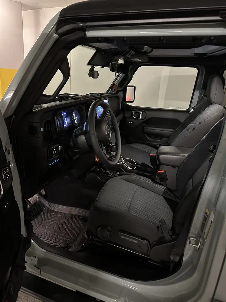 Jeep Wrangler - Image 3
