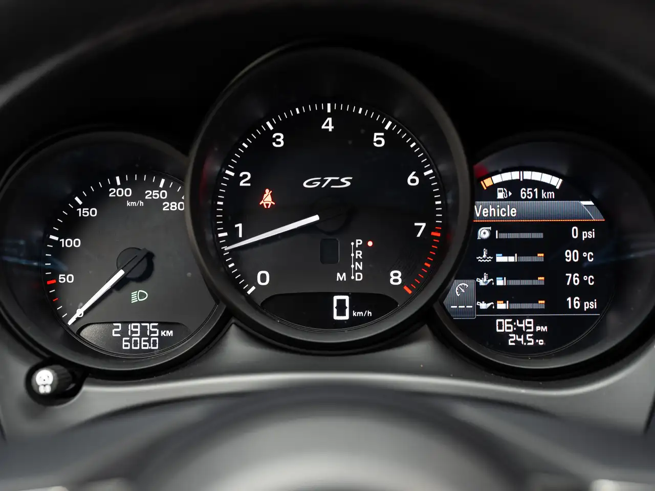 Porsche Macan - Image 12