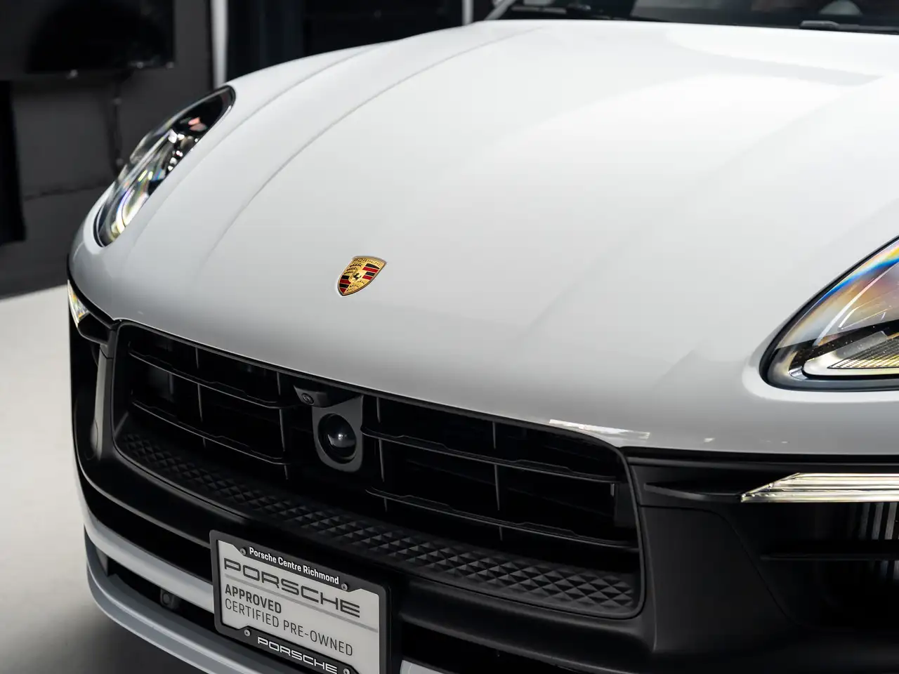 Porsche Macan - Image 32
