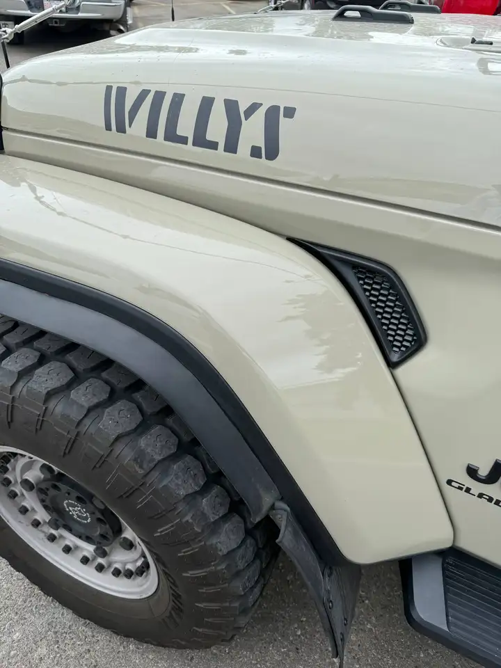 Jeep Gladiator - Image 18