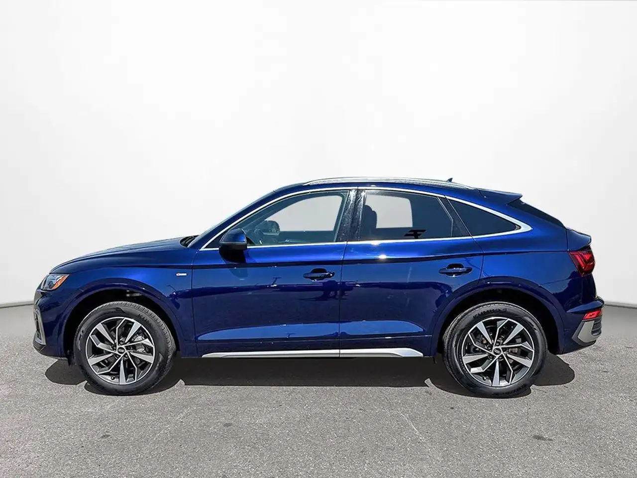 Audi Q5 - Image 2
