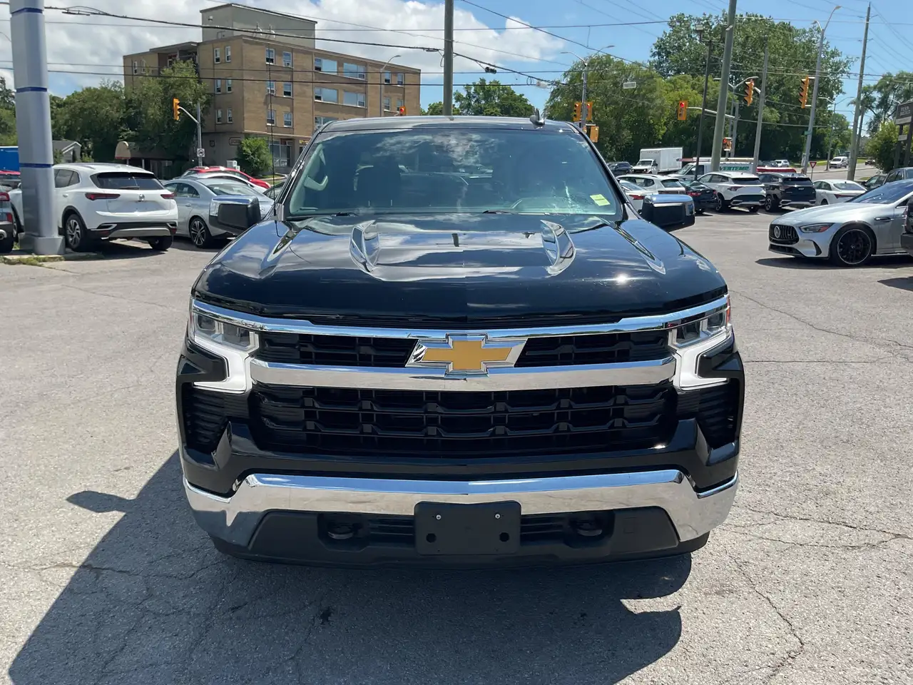 Chevrolet Silverado 1500 - Image 2
