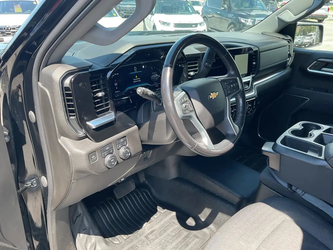 Chevrolet Silverado 1500 - Image 20