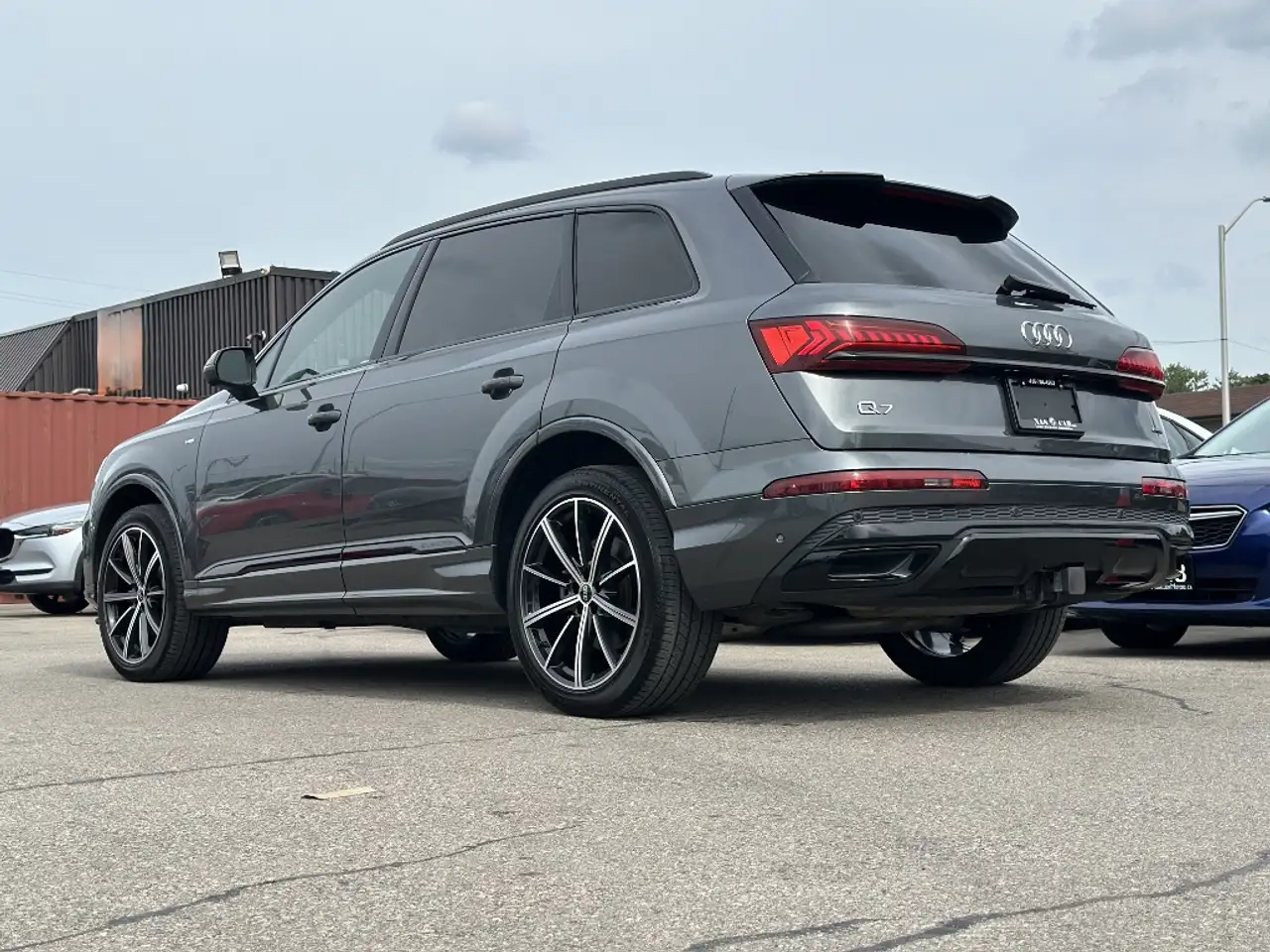 Audi Q7 - Image 8