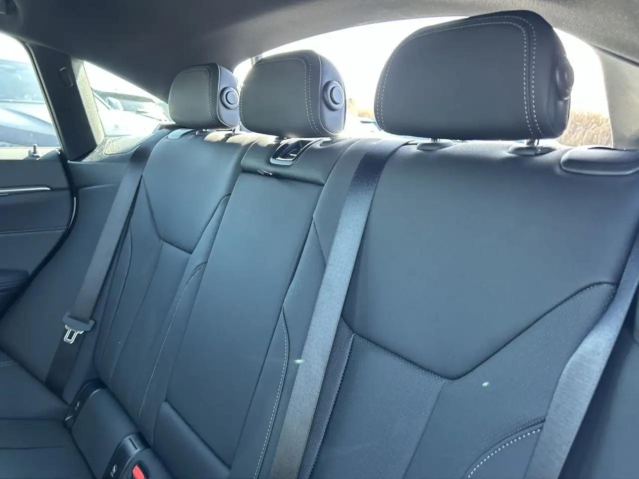 BMW i4 - Image 31