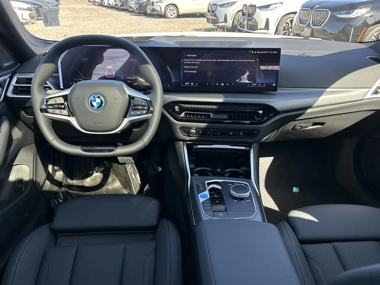 BMW i4 - Image 29