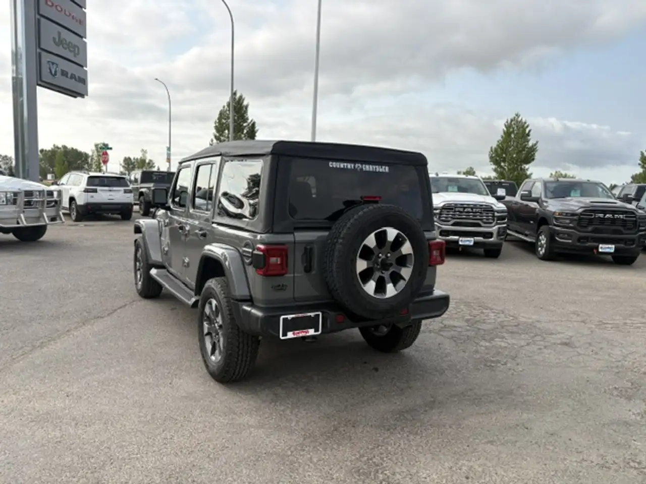 Jeep Wrangler - Image 6
