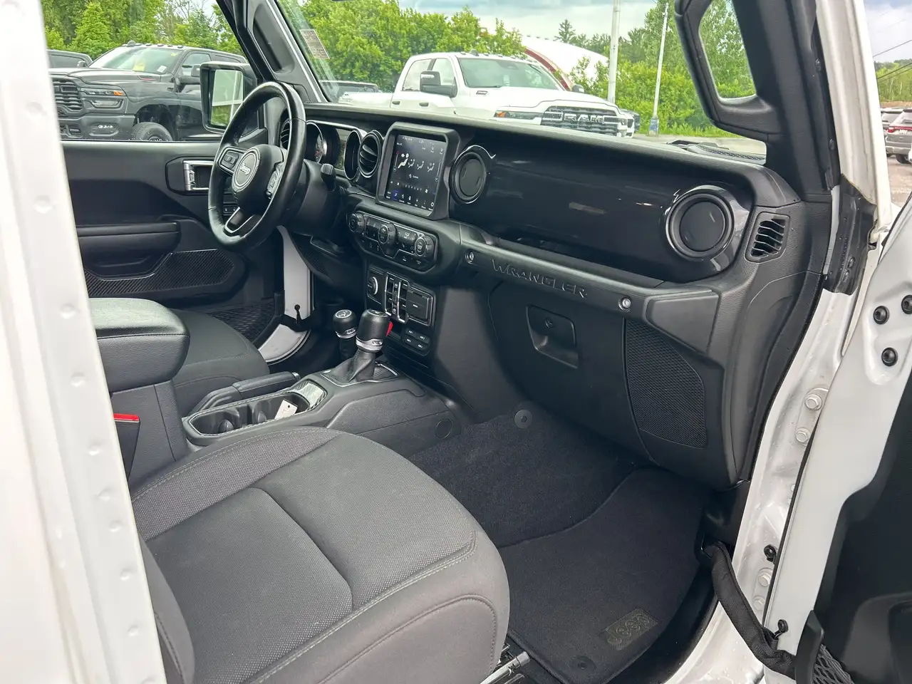 Jeep Wrangler - Image 9