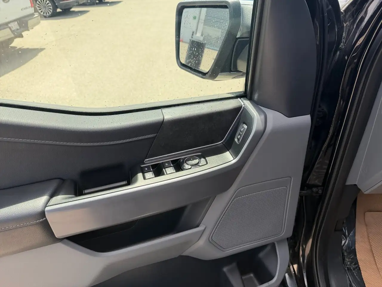 Ford F-150 - Image 10