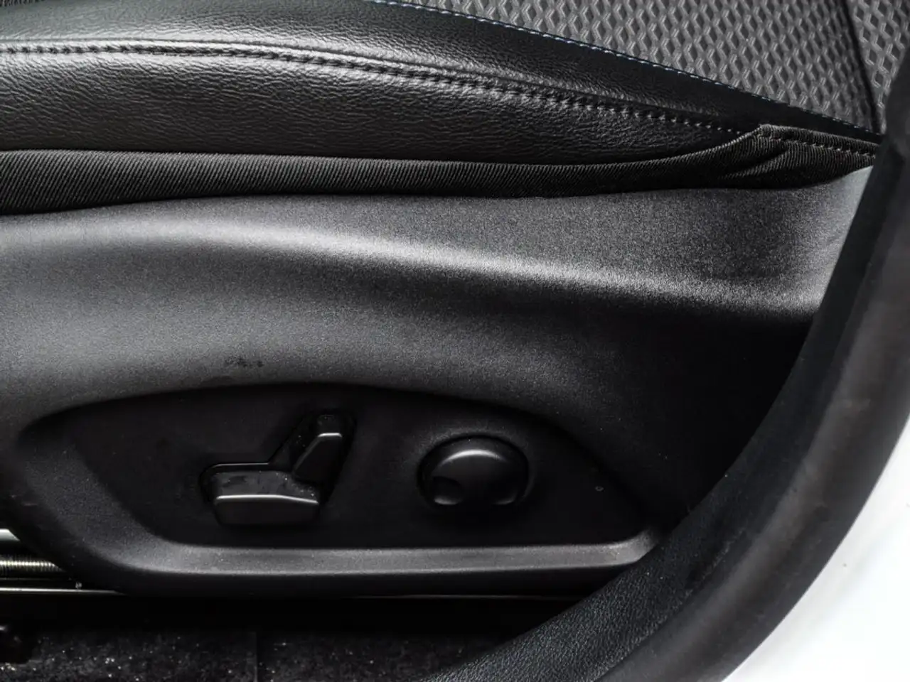Jeep Compass - Image 26