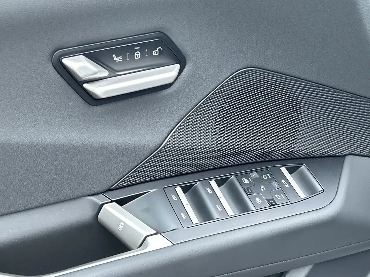 BMW iX3 - Image 20