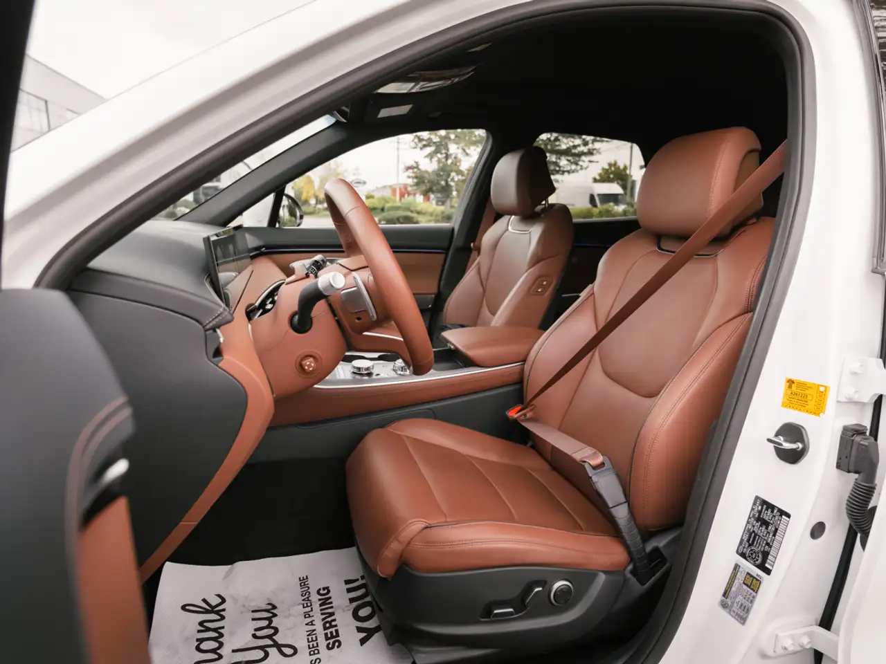 Genesis GV70 - Image 10