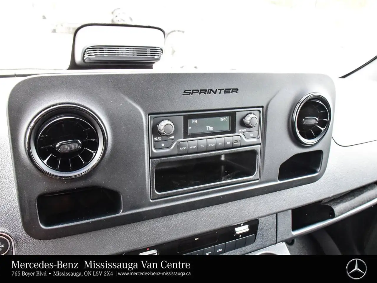 Mercedes-Benz Sprinter - Image 20