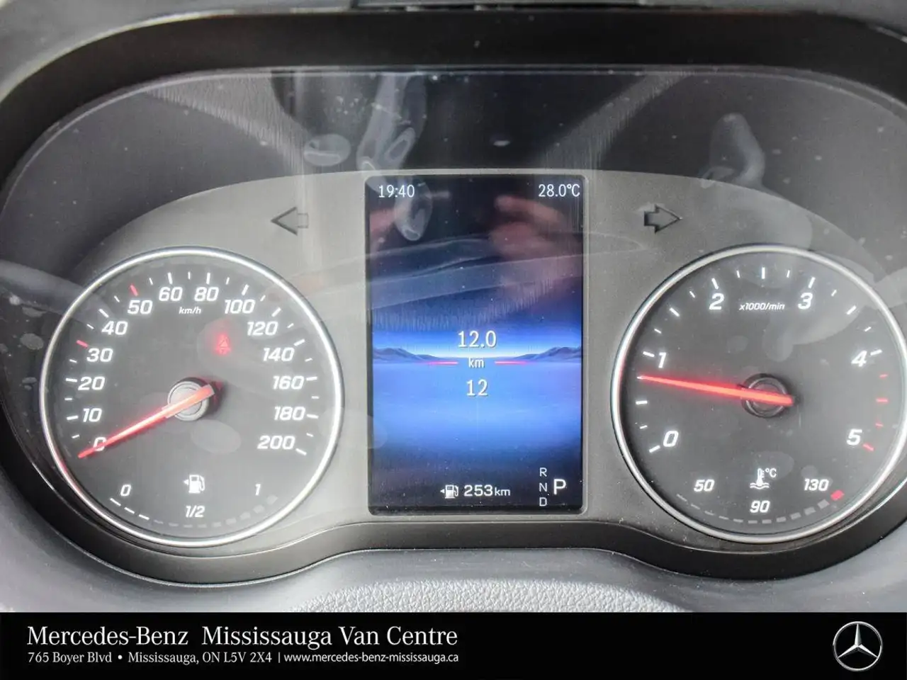 Mercedes-Benz Sprinter - Image 19