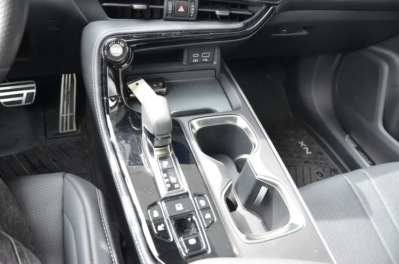 Lexus NX - Image 13