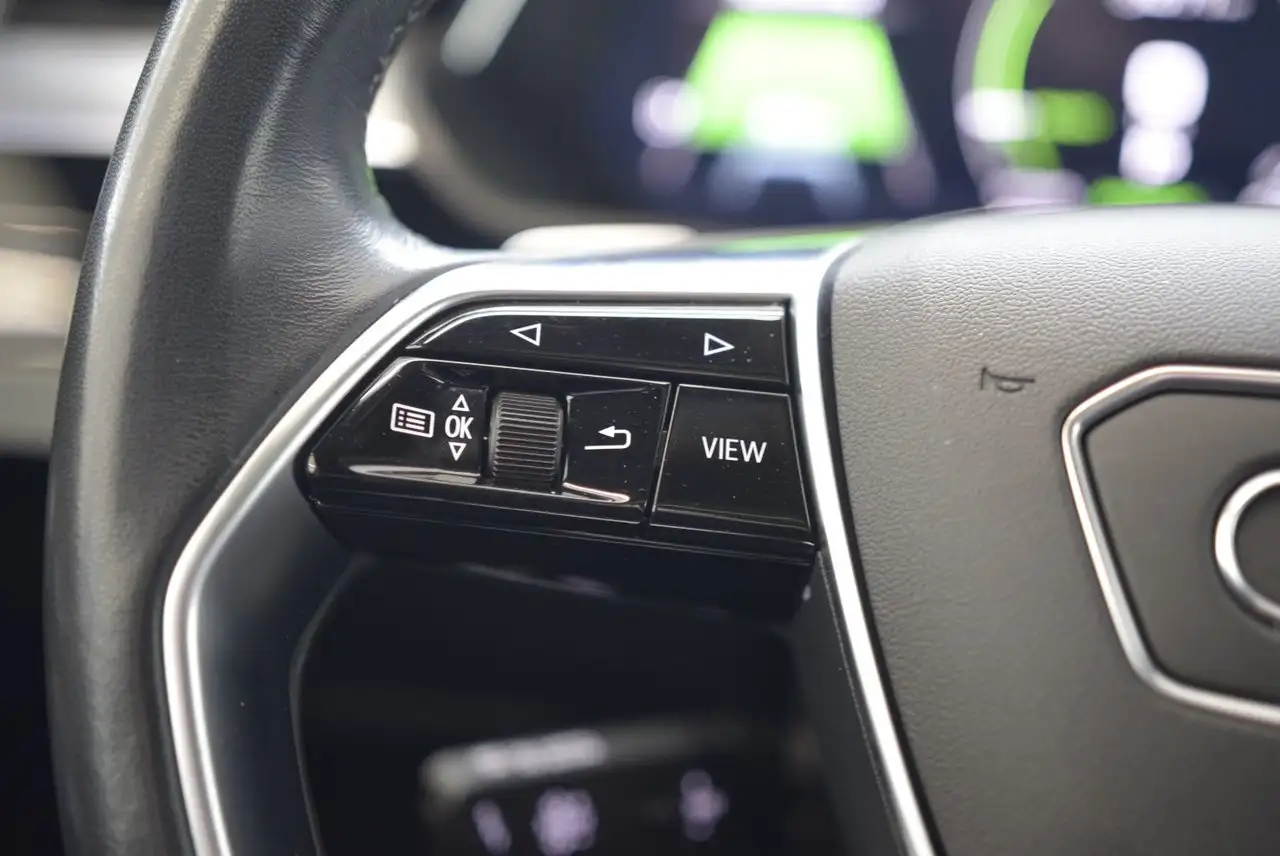 Audi Q8 e-tron - Image 22