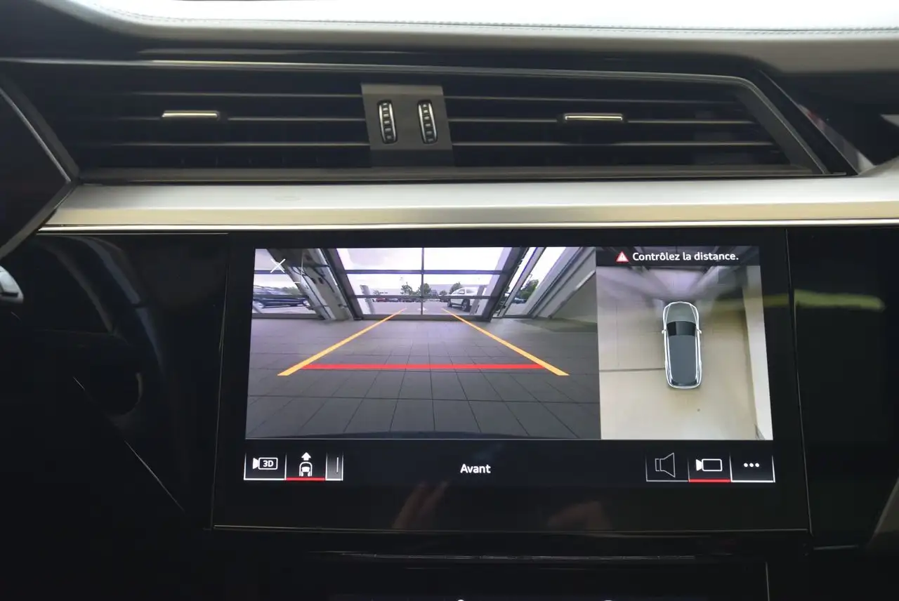 Audi Q8 e-tron - Image 27