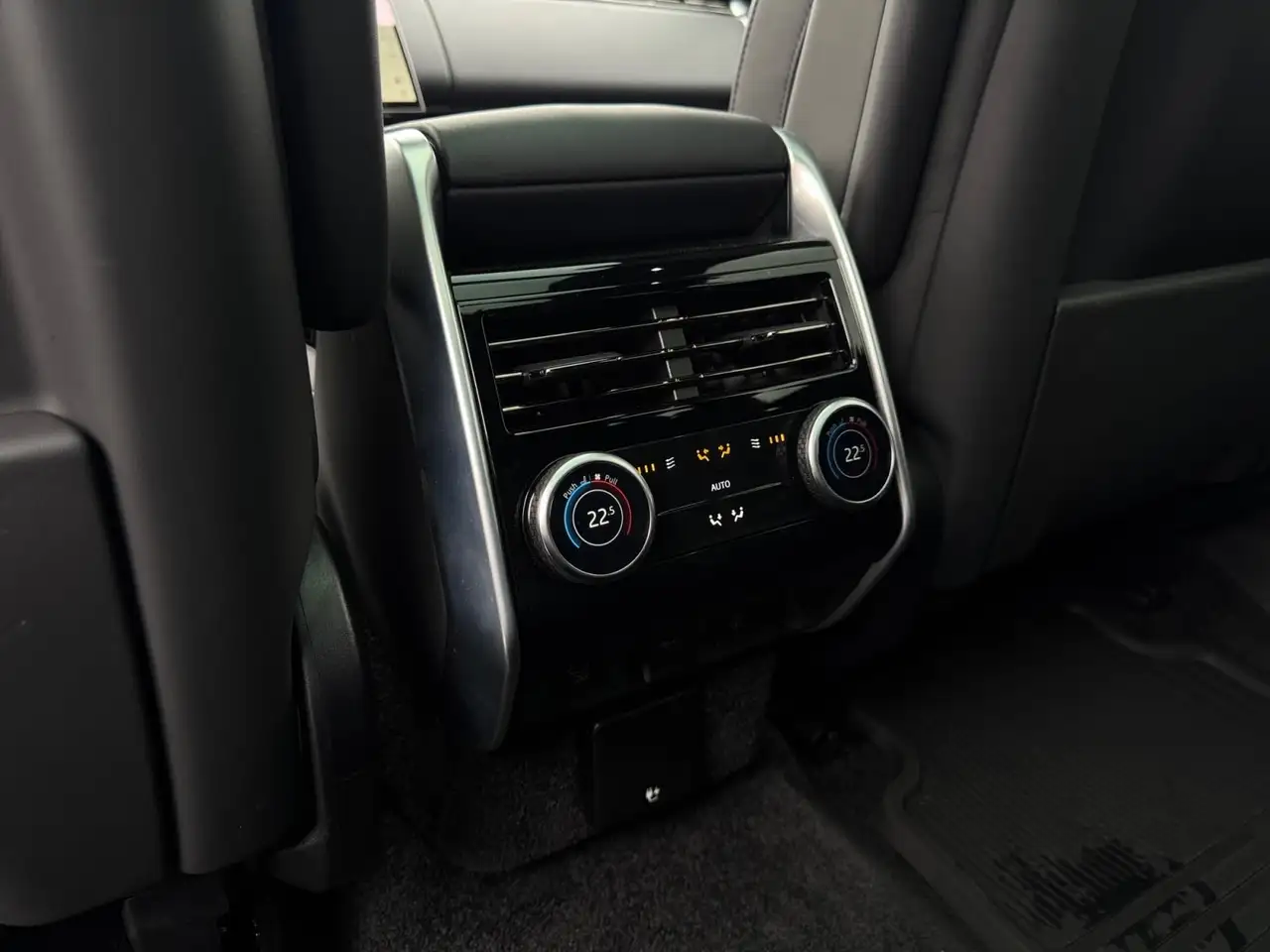 Land Rover Range Rover - Image 22