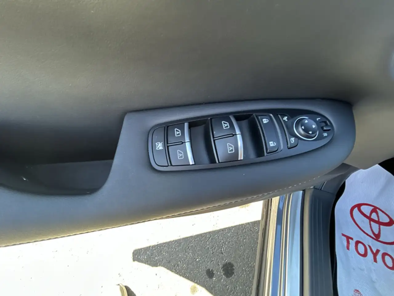 Infiniti QX50 - Image 15