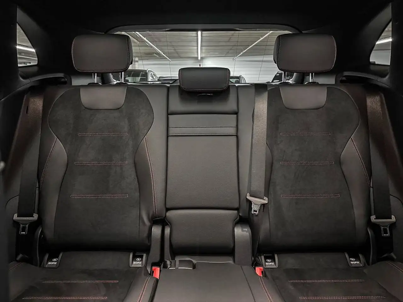 Mercedes-Benz GLA - Image 13