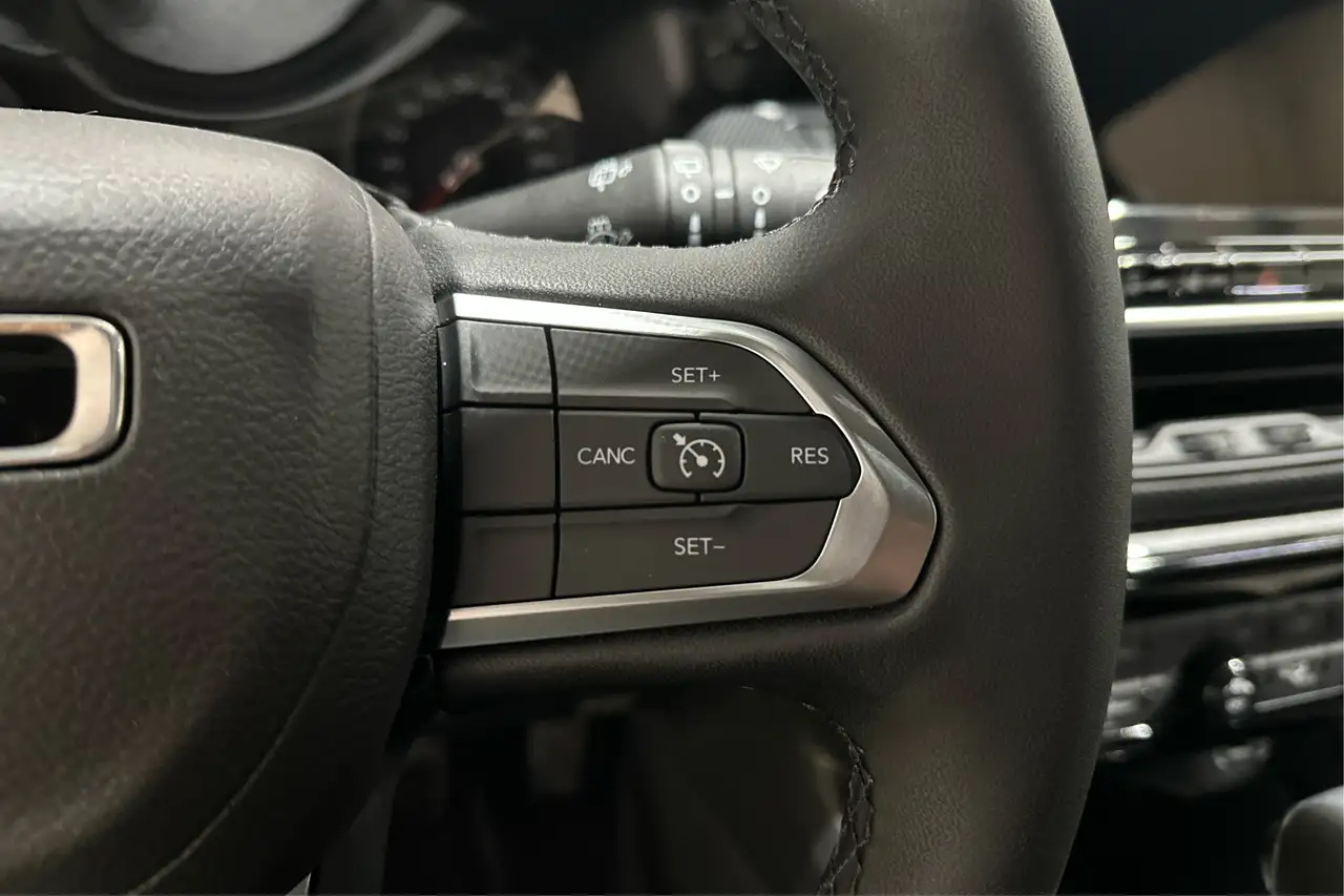 Jeep Compass - Image 27