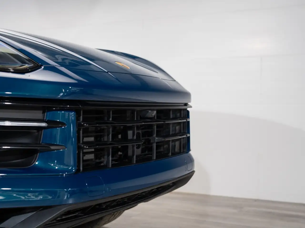 Porsche Cayenne - Image 4