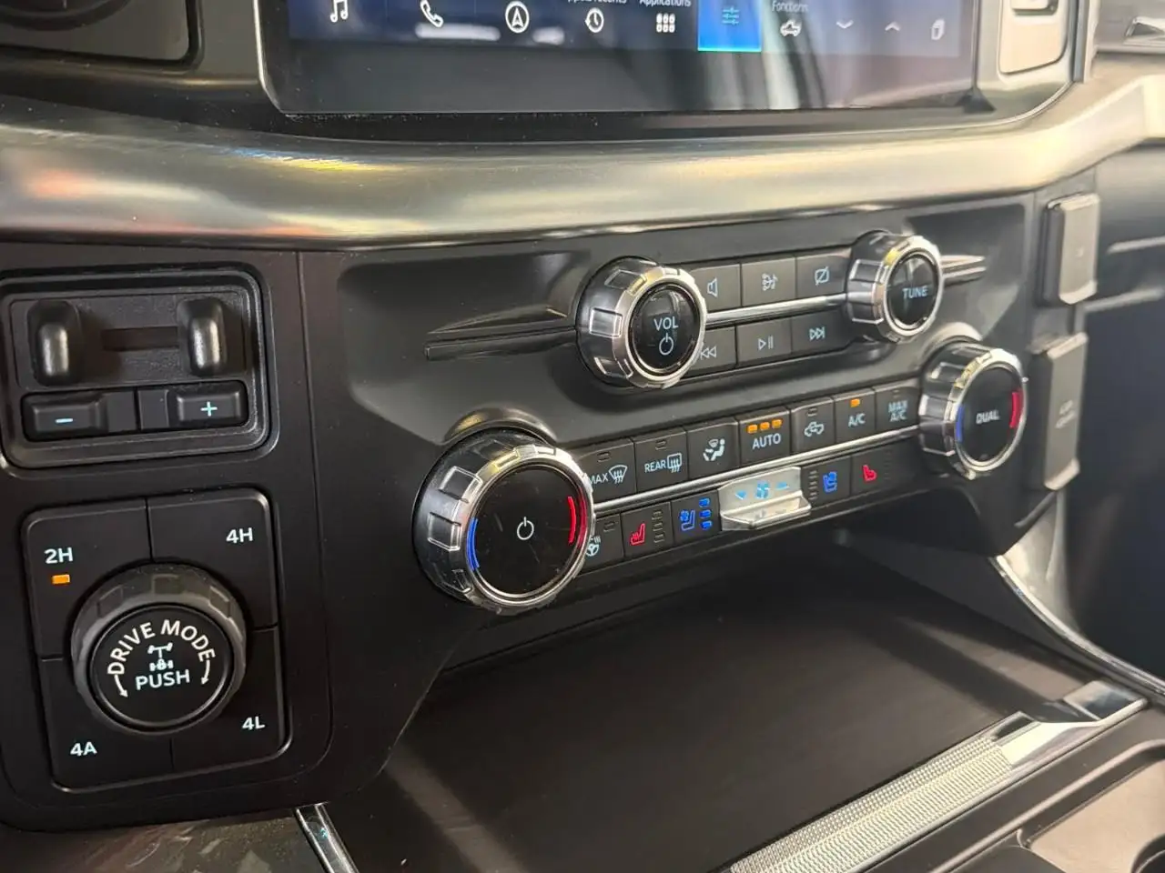 Ford F-150 - Image 12