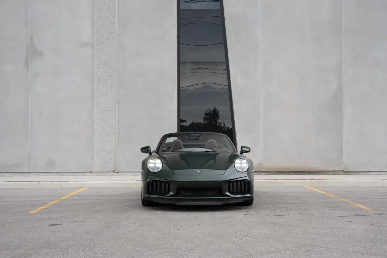Porsche 911 - Image 6