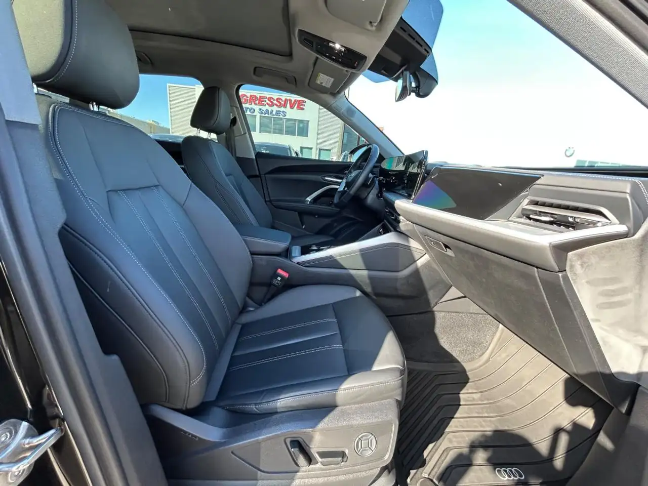 Audi Q5 - Image 13