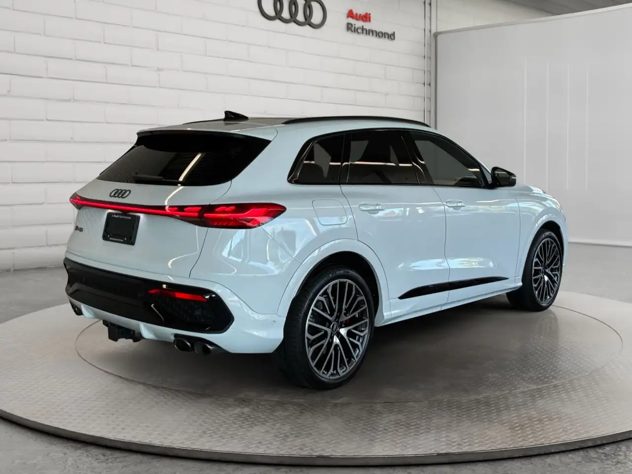 Audi SQ5 - Image 5