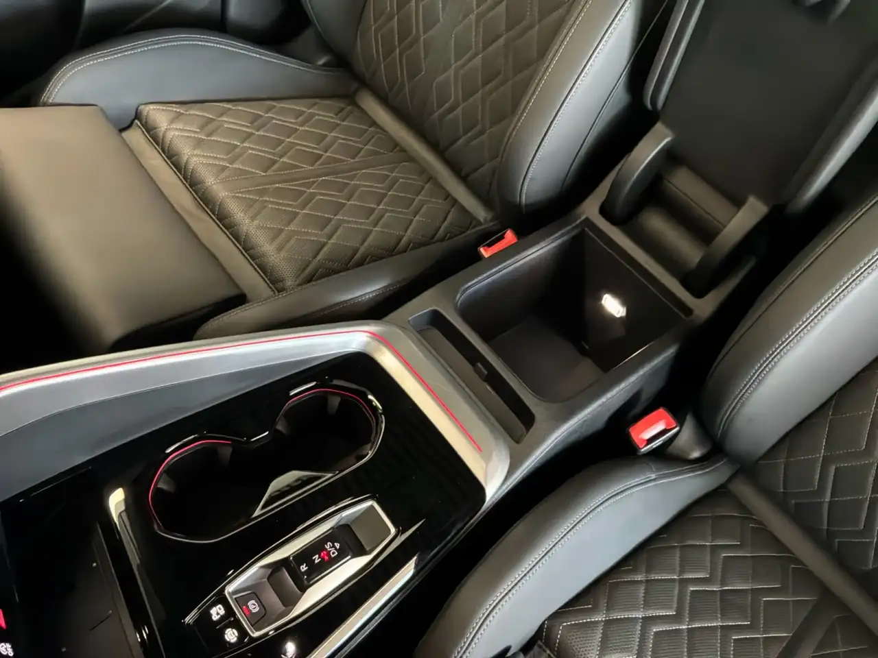 Audi SQ5 - Image 15
