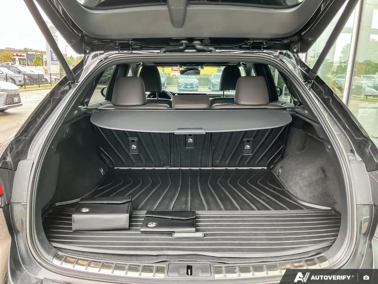 Lexus RX 350 - Image 11