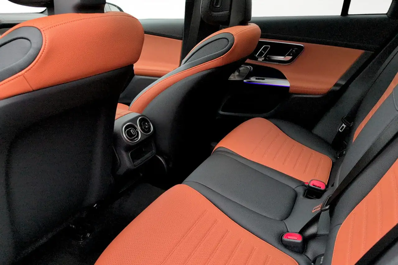 Mercedes-Benz GLC - Image 12