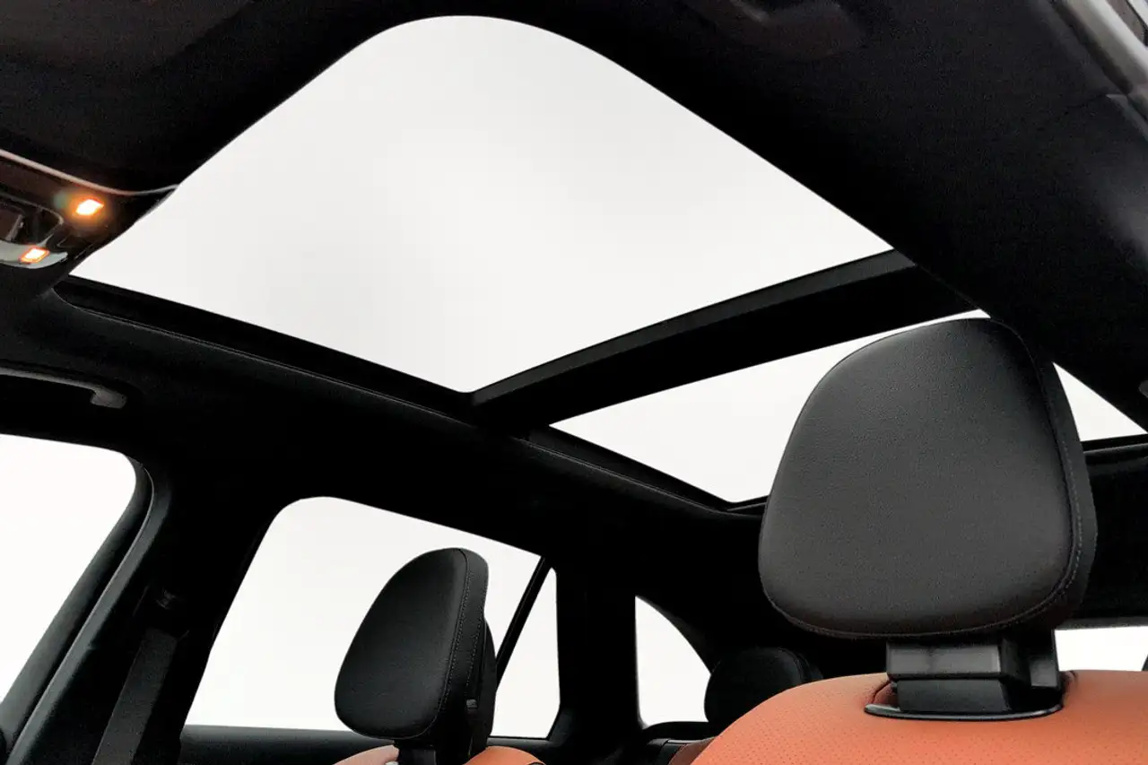 Mercedes-Benz GLC - Image 11