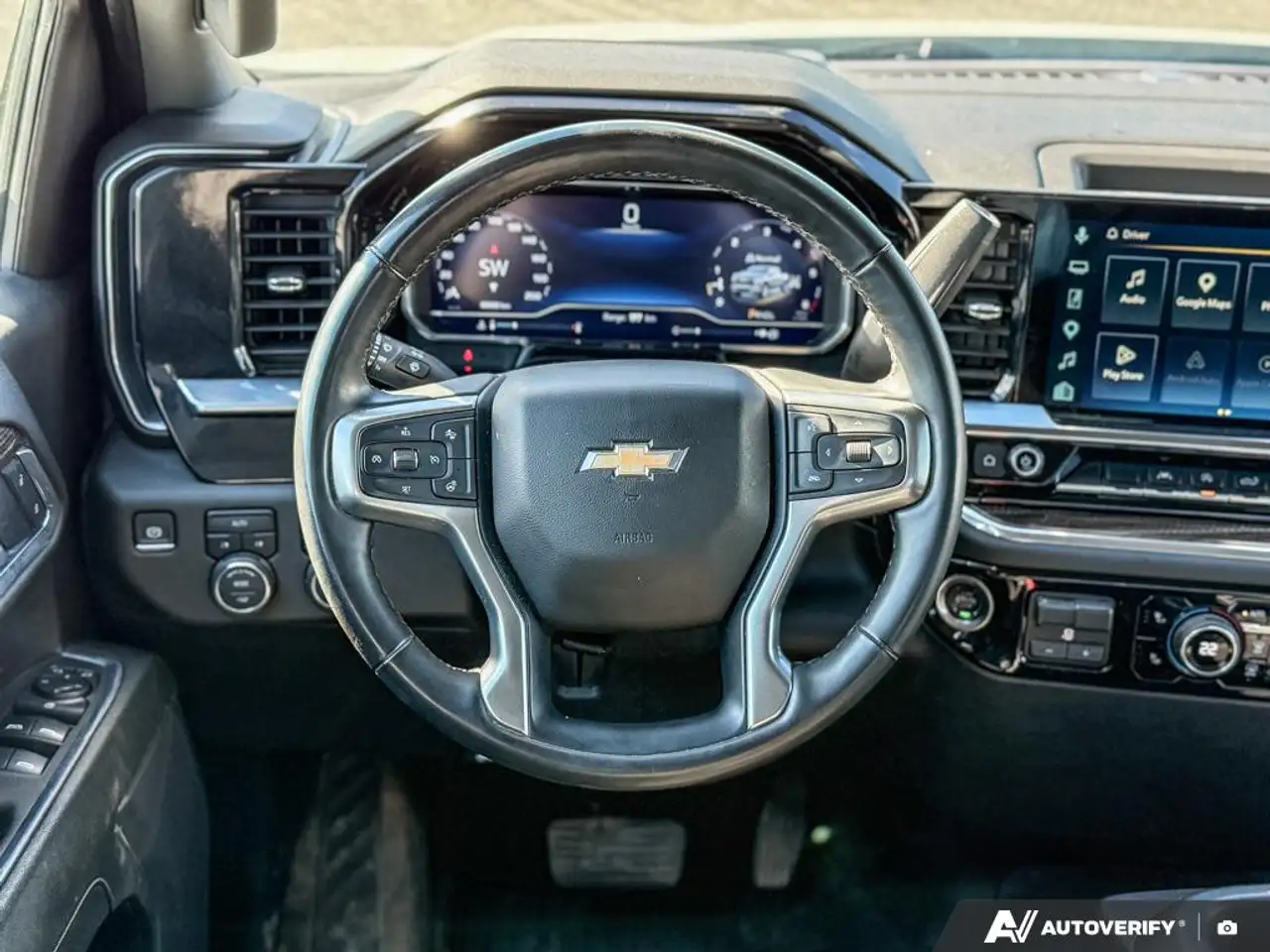 Chevrolet Silverado 1500 - Image 21
