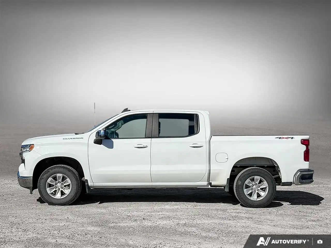 Chevrolet Silverado 1500 - Image 3