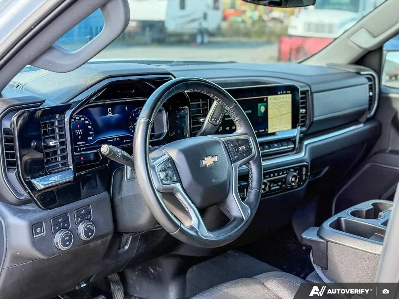 Chevrolet Silverado 1500 - Image 9