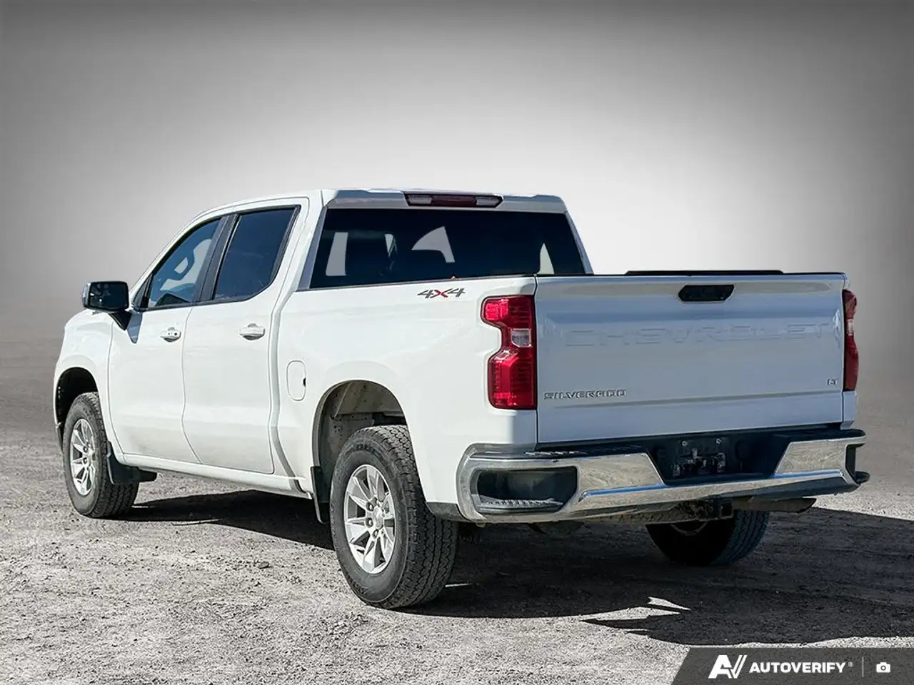 Chevrolet Silverado 1500 - Image 4