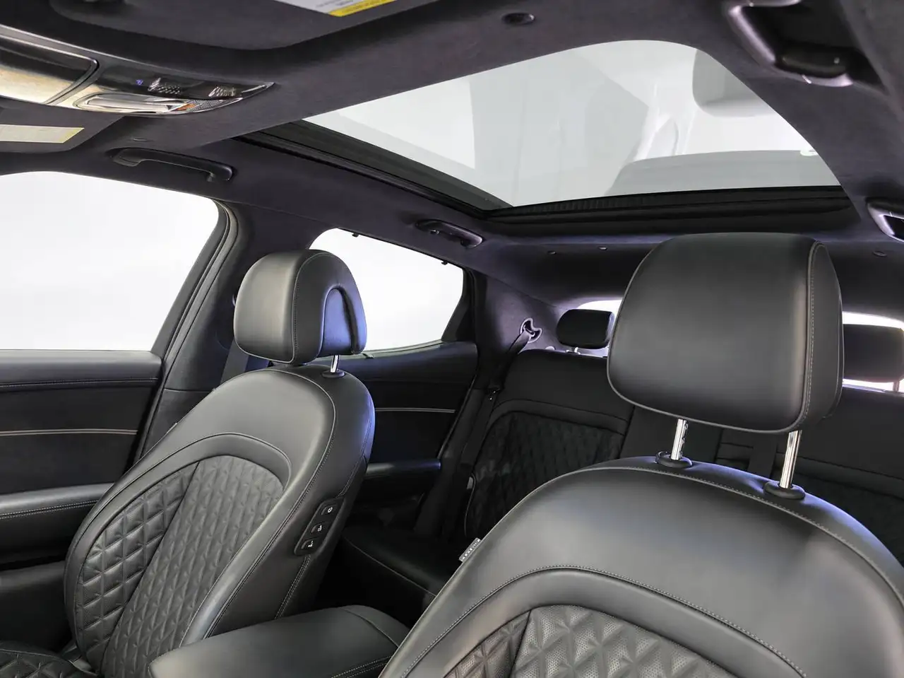 Genesis GV60 - Image 3