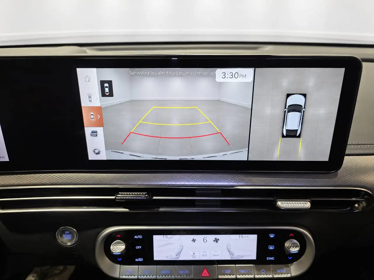 Genesis GV60 - Image 24