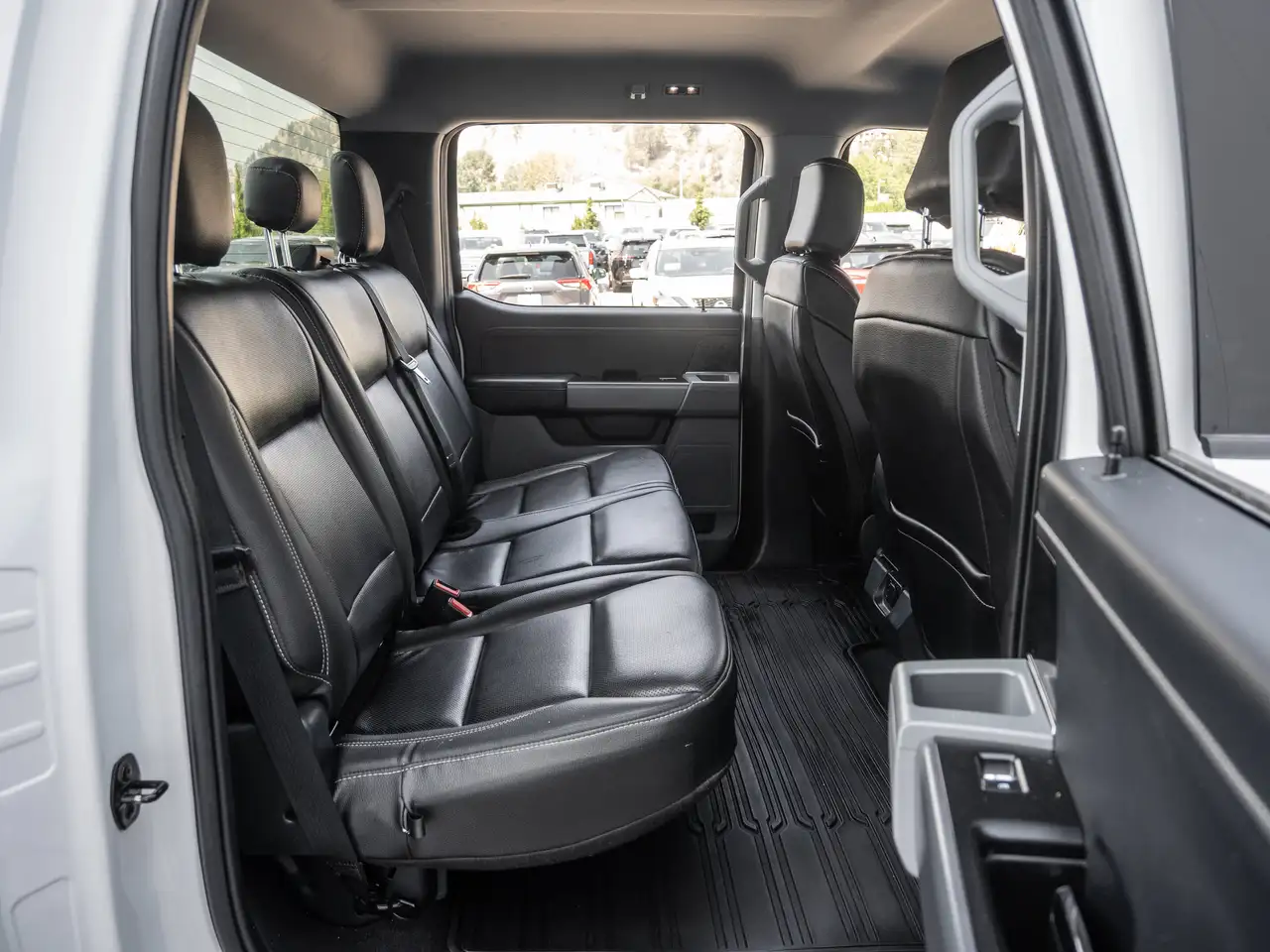 Ford F-150 - Image 28