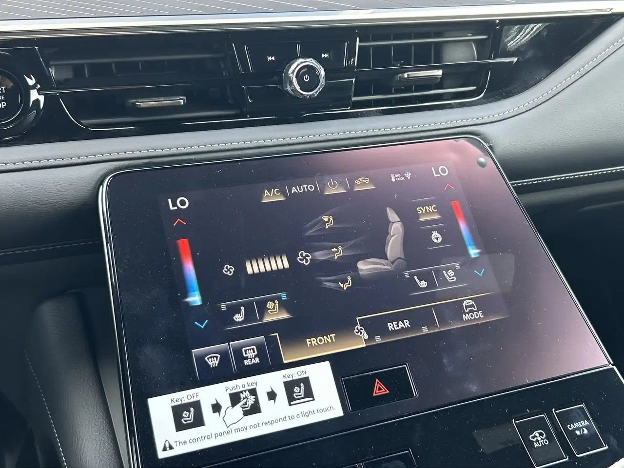 Infiniti QX80 - Image 27
