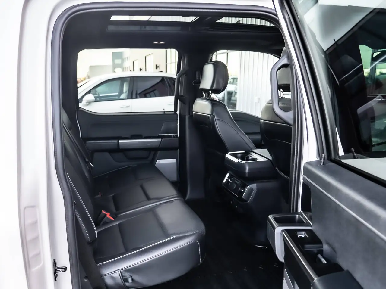 Ford F-150 - Image 27