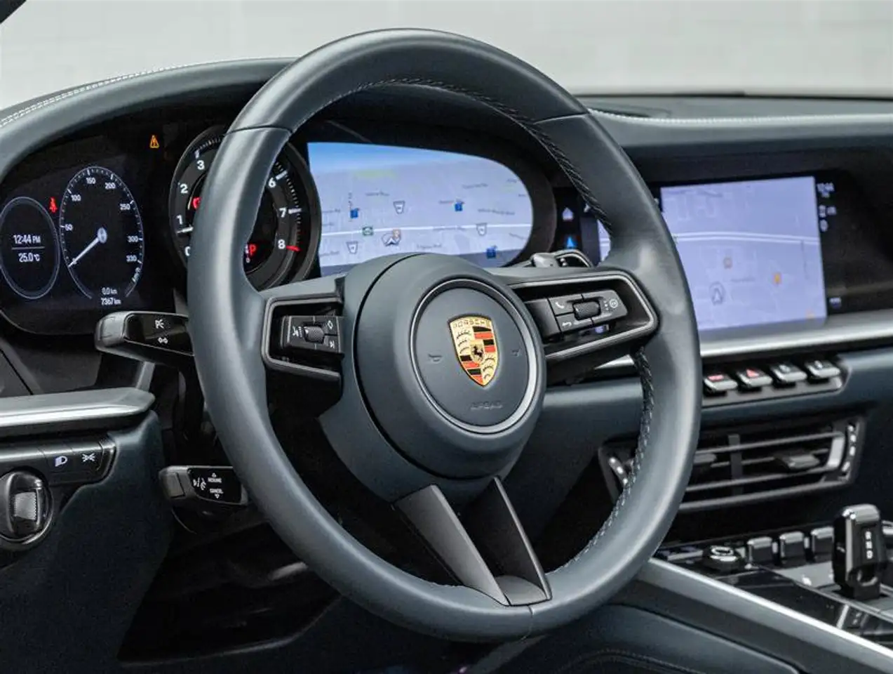 Porsche 911 - Image 28